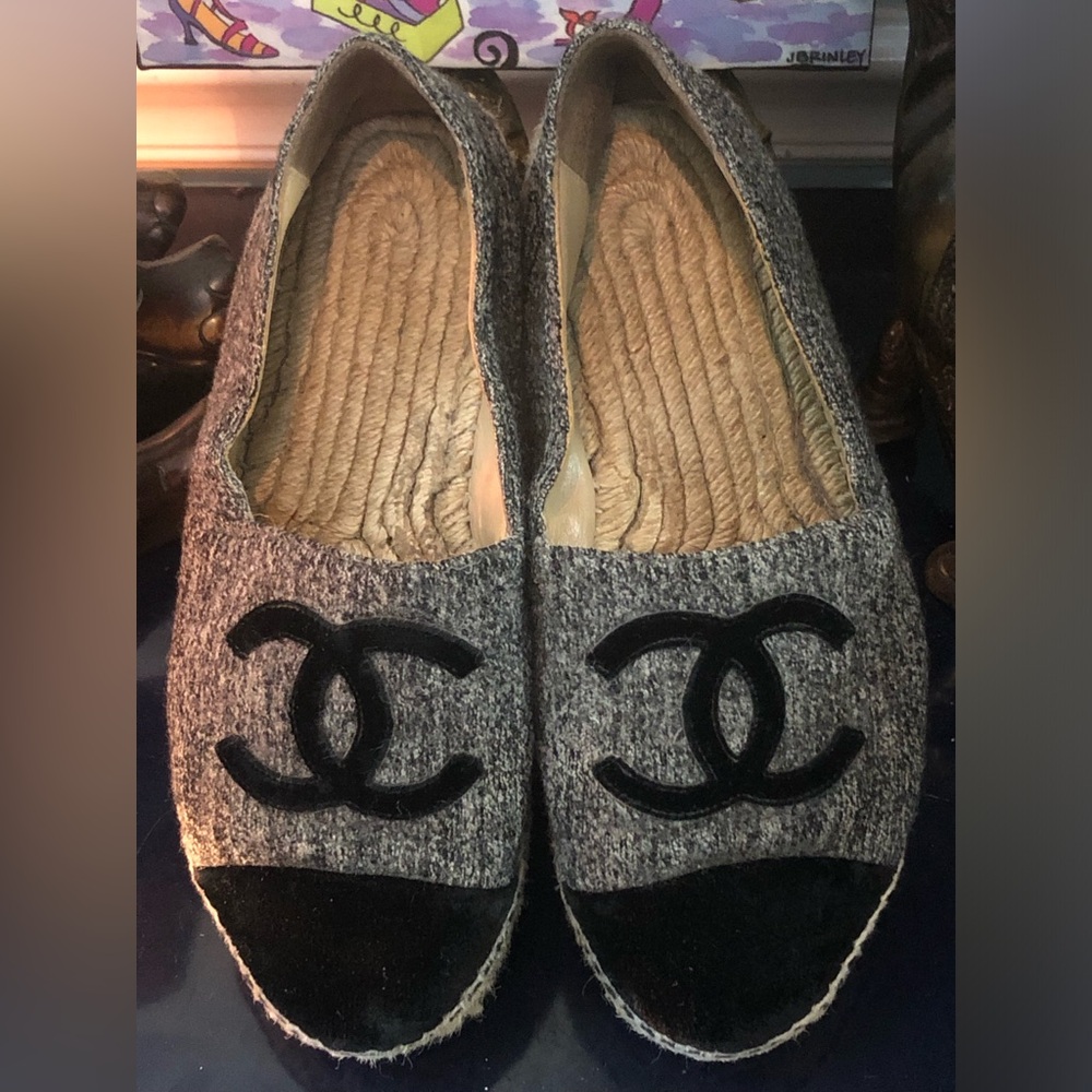 CHANEL Womens Gray Wool Espadrilles with Black Suede CC Logo